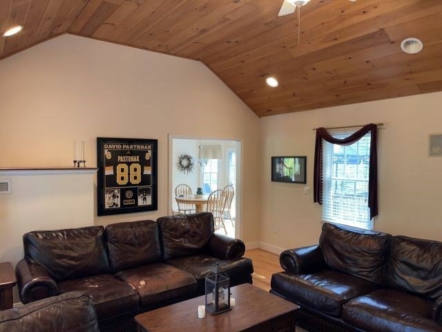 697 Tremont St, Dighton, MA Photo #21