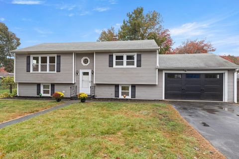 48 Swan Ave Methuen MA 01844