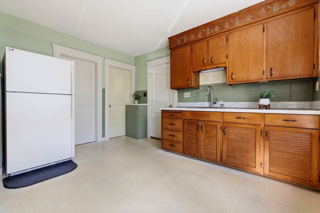 13 Kirkland Rd, Peabody, MA, 13 Kirkland Rd, Peabody, MA Photo #11