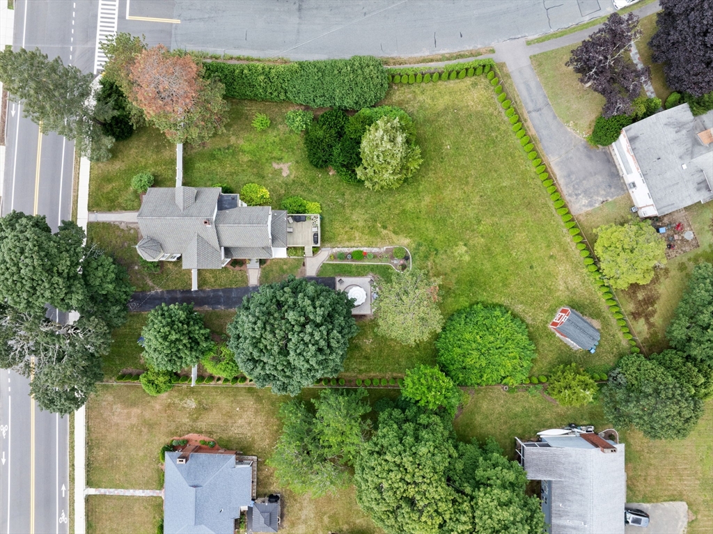 281 N Main St