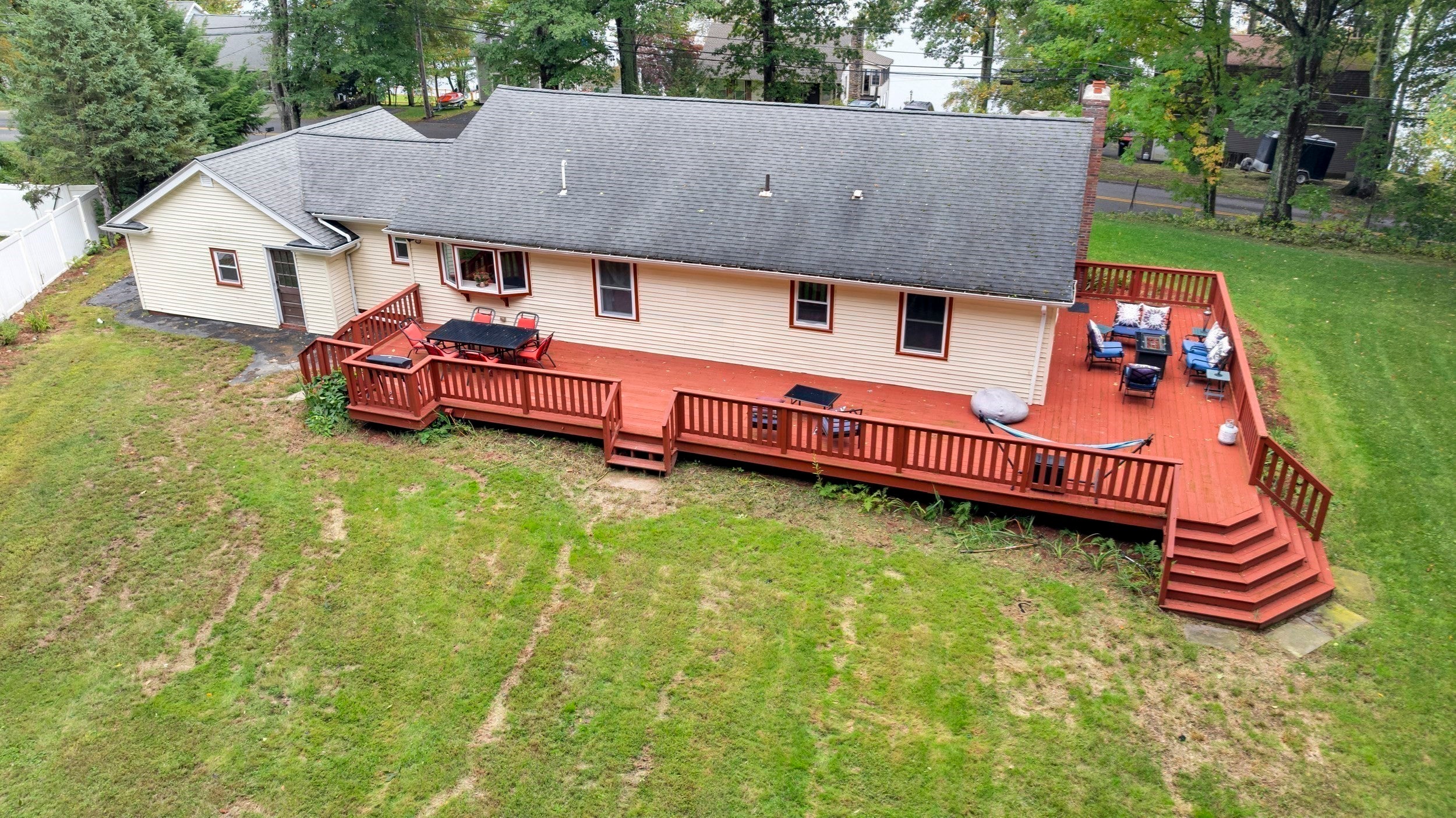 30 W Sutton Rd