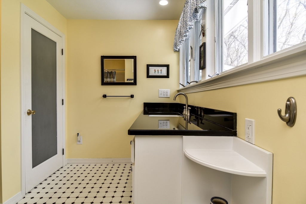 304 Eliot ST, Natick, MA Photo #18