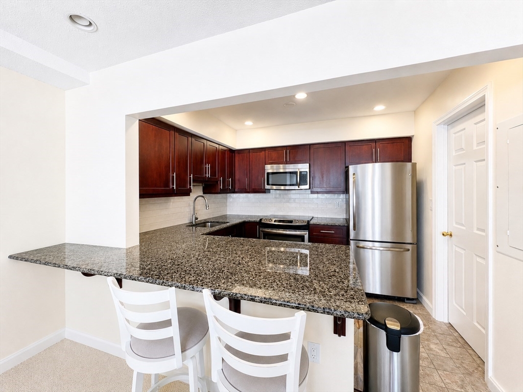 59 Brainerd Rd 604