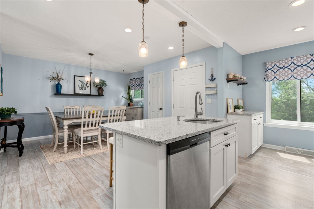 24 Meadowbrook Ln 24