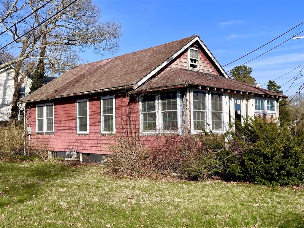 100 Parkwood Dr