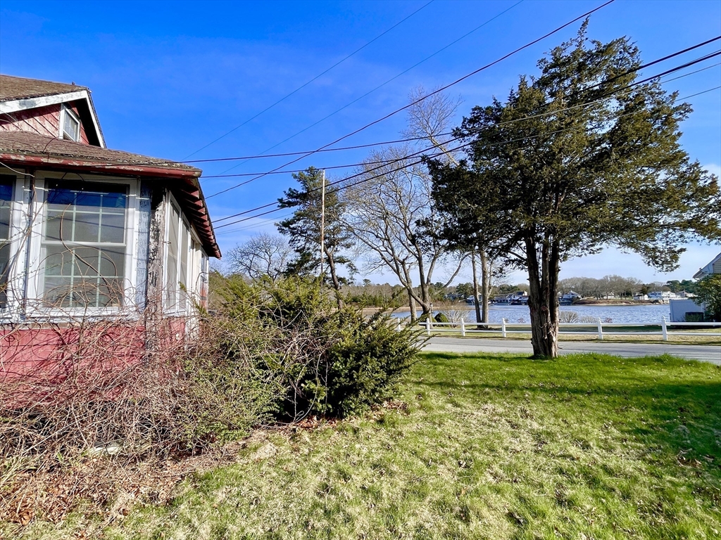 100 Parkwood Dr