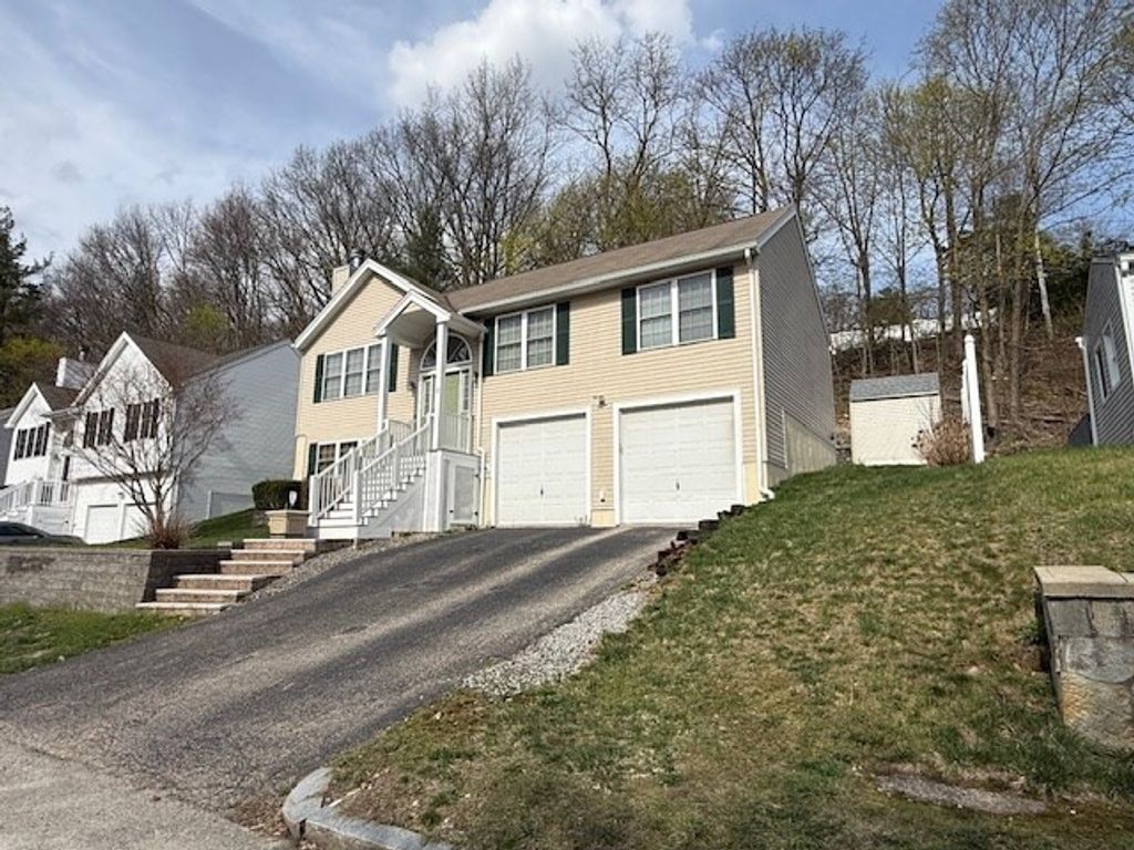 Photo of 12 Sherwood Road, Worcester, MA 01602 (MLS # 73503297)