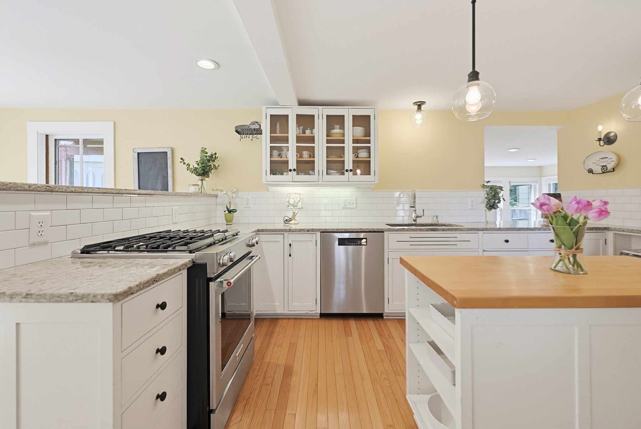 423 South St, Holliston, MA Photo #4