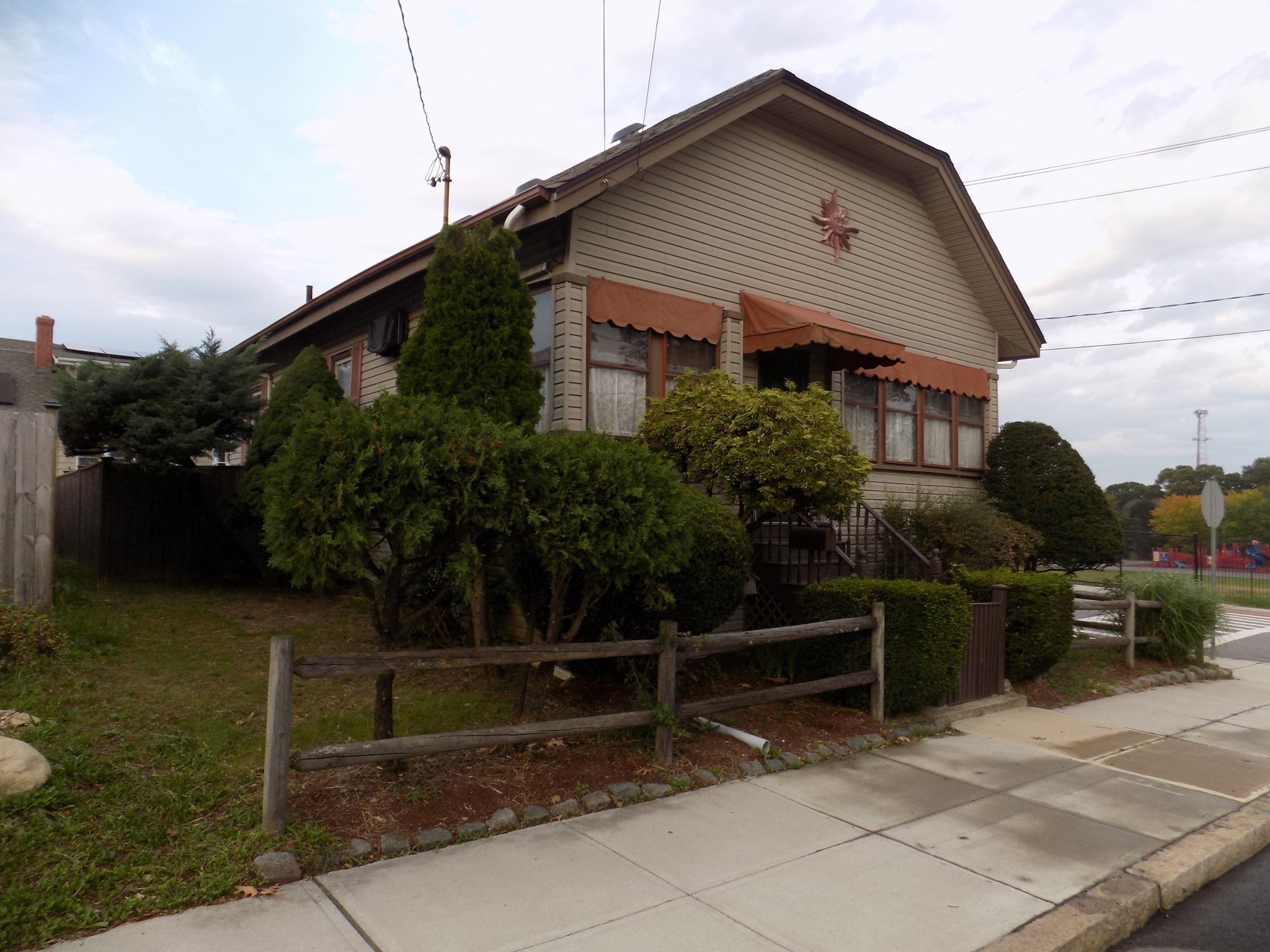 1346 President Ave.