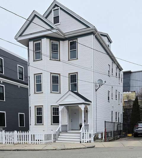 102-104 Robey St Boston MA 02125