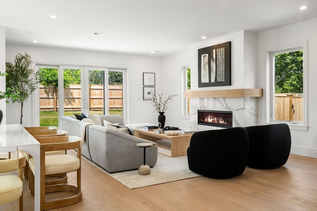 31 Evergreen St 2
