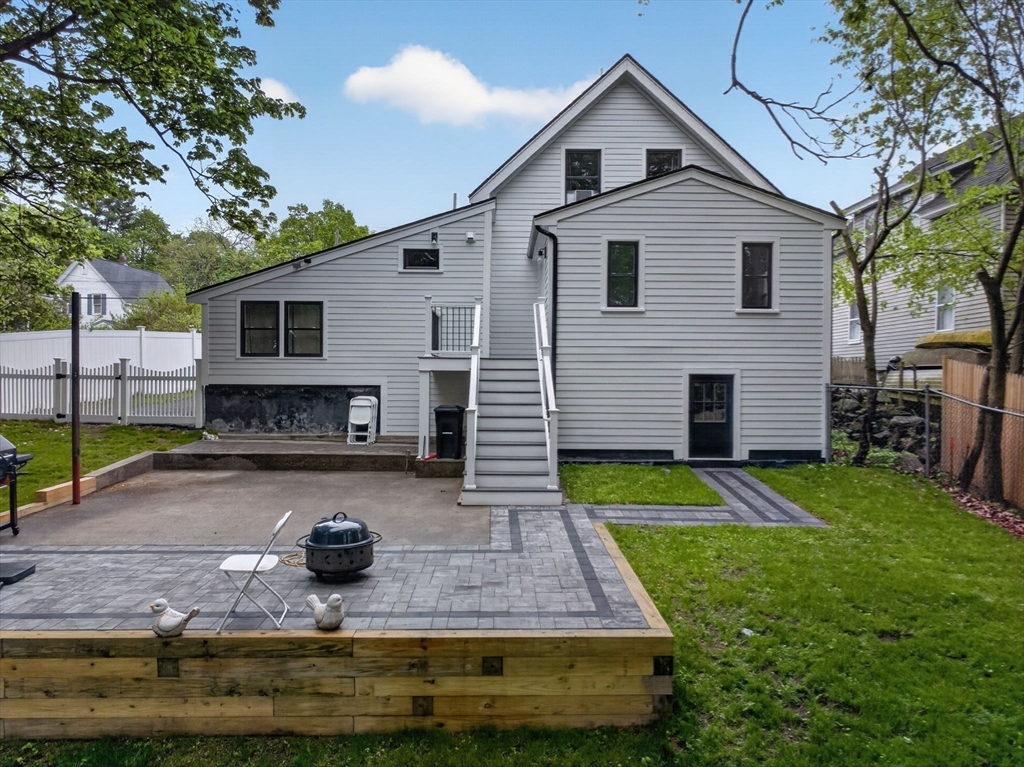 52 High St, Hudson, MA Photo #2