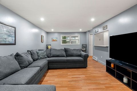 20 Mason Ct 20 Amesbury MA 01913