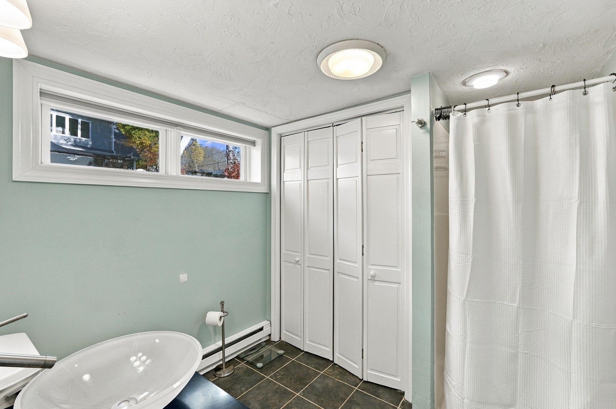 15 Wakefield Ave, Webster, MA Photo #20