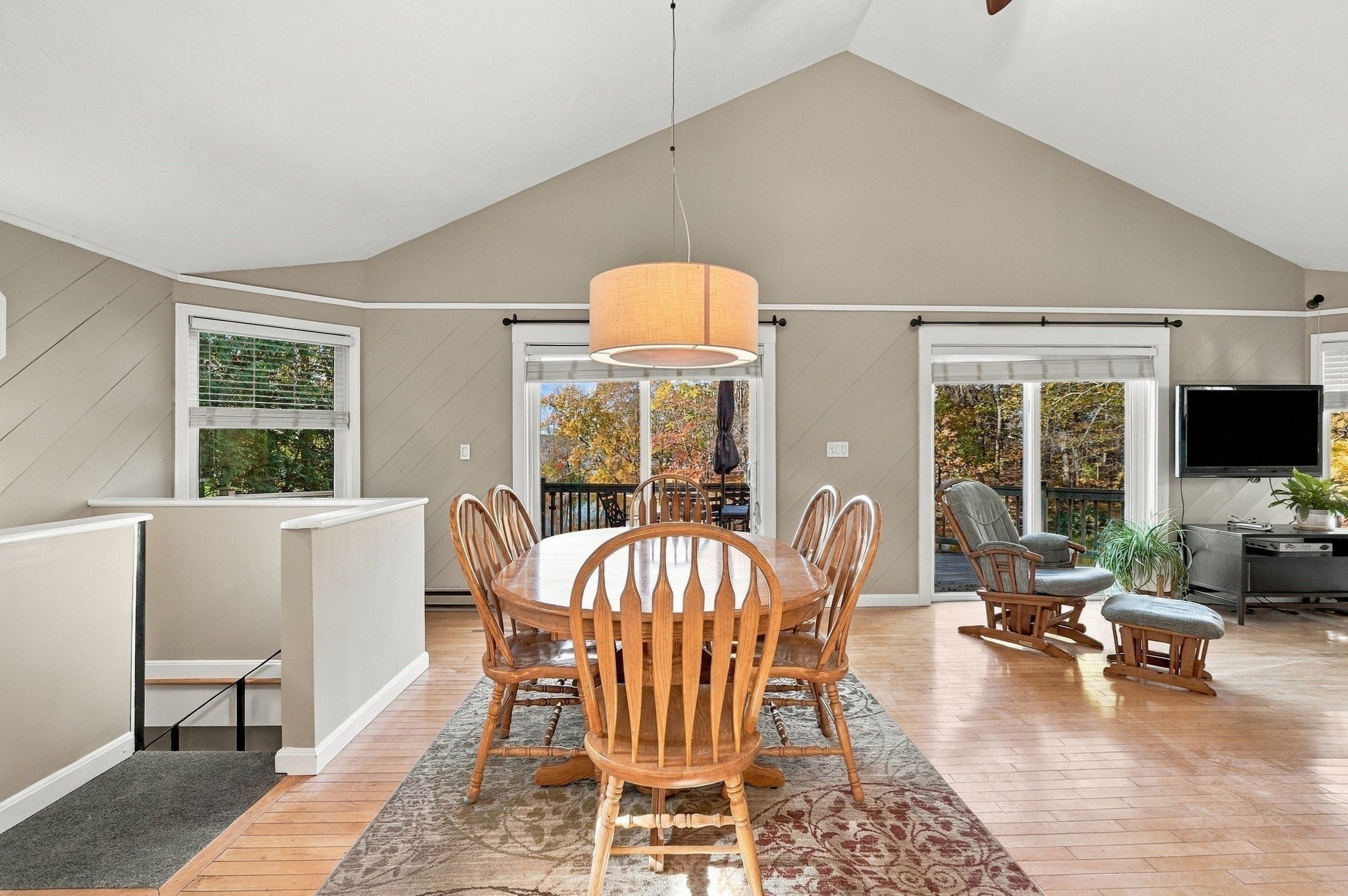 15 Wakefield Ave, Webster, MA Photo #8