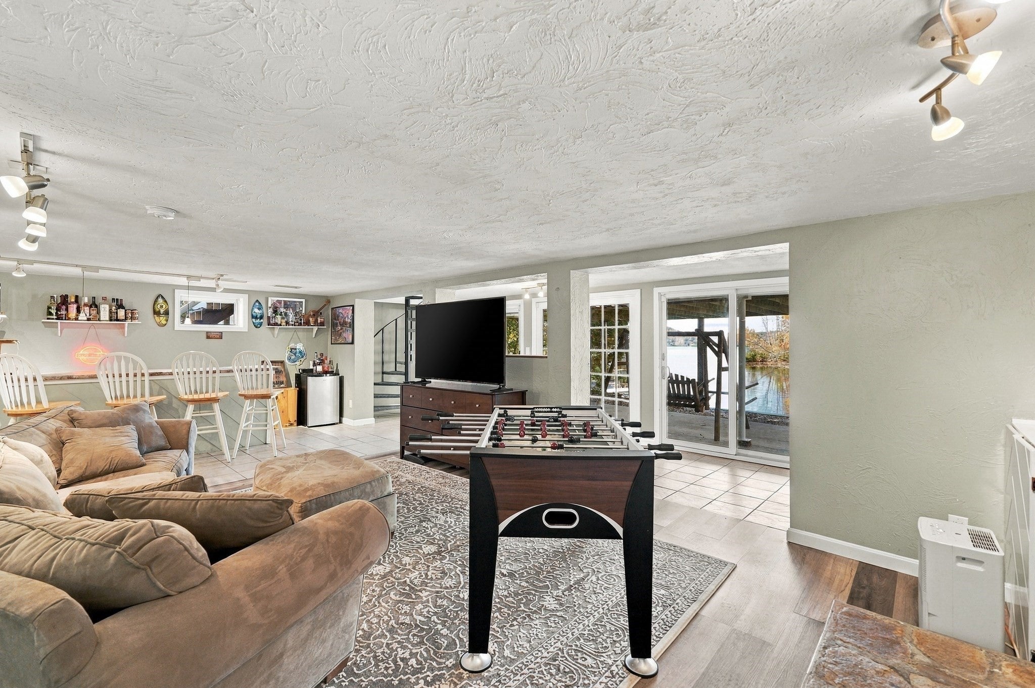 15 Wakefield Ave, Webster, MA Photo #16