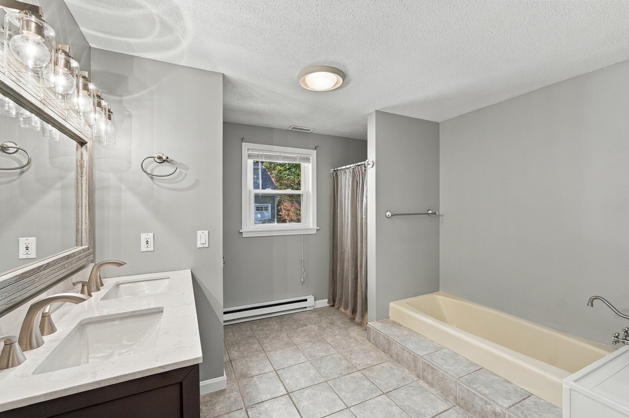 15 Wakefield Ave, Webster, MA Photo #11