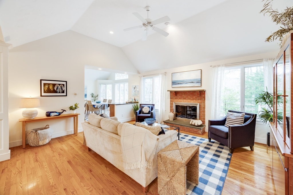15 Greer Dr