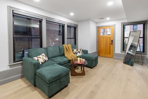 Photo of 4 Snelling Pl #4, Boston, MA 02113 (MLS # 73523584)
