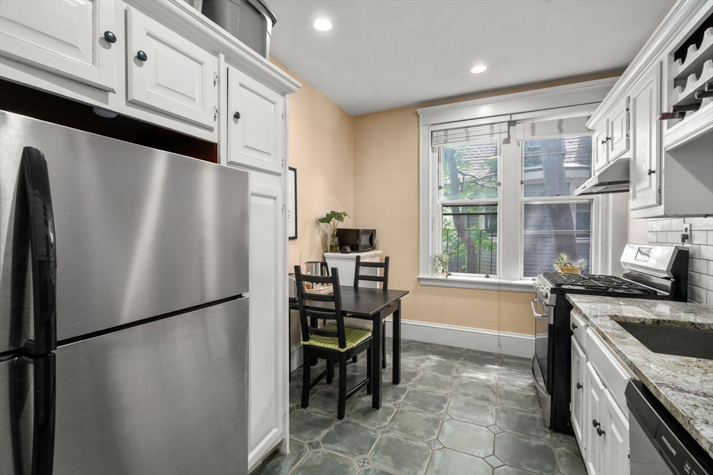 9 Braemore Rd 6