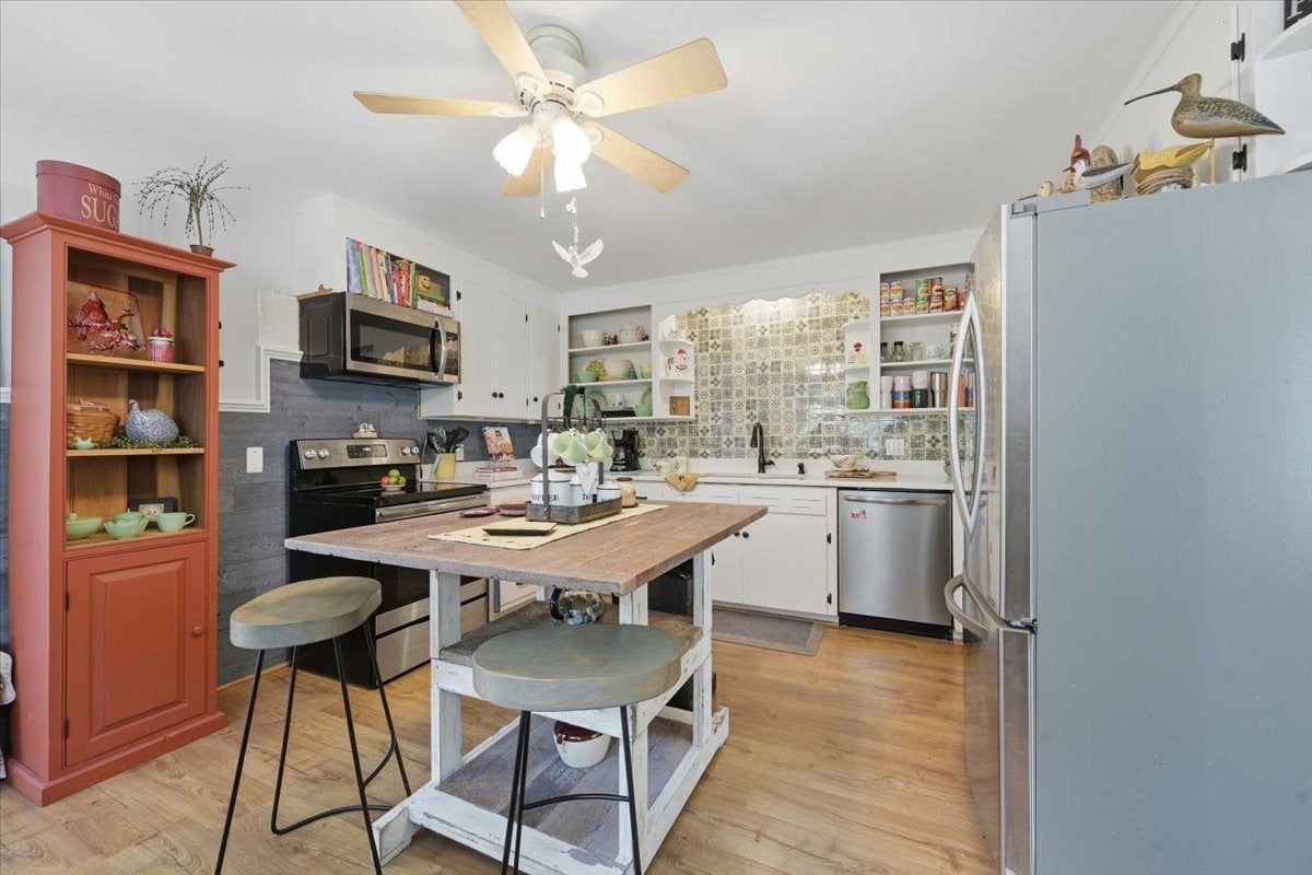 131 Henry St, Uxbridge, MA Photo #27
