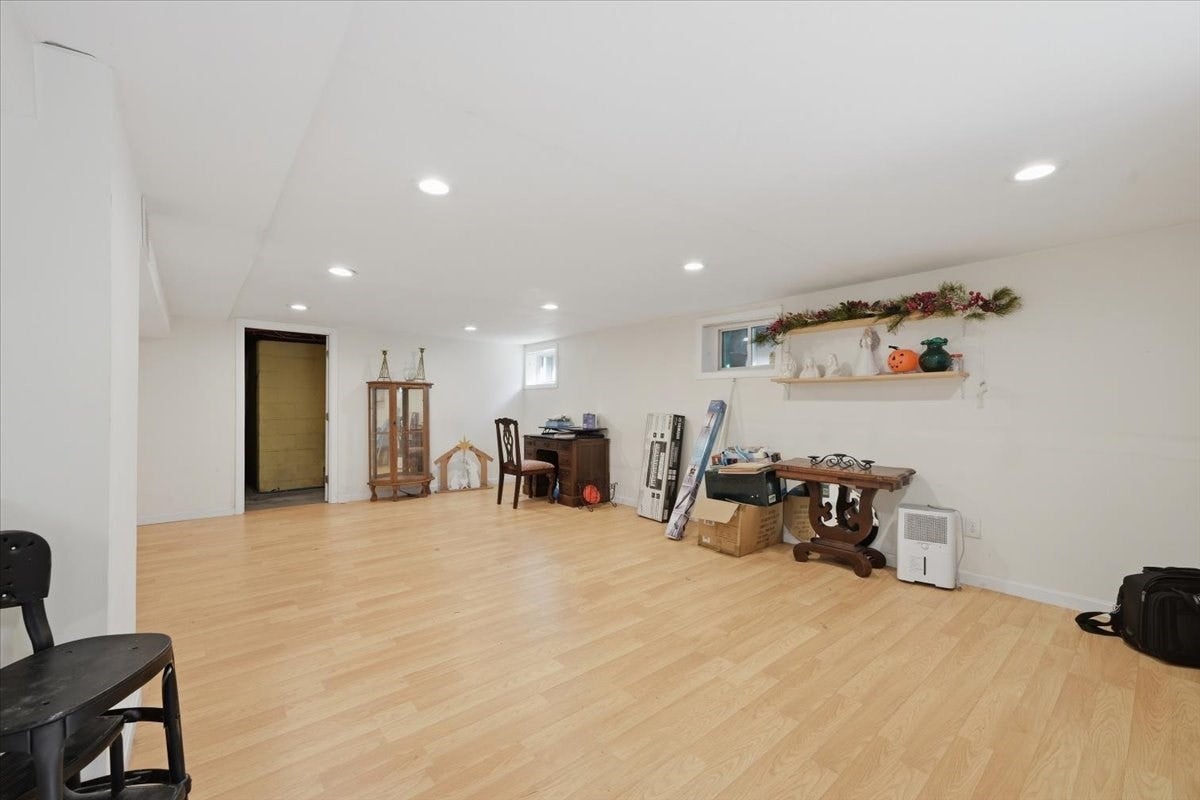 131 Henry St, Uxbridge, MA Photo #29