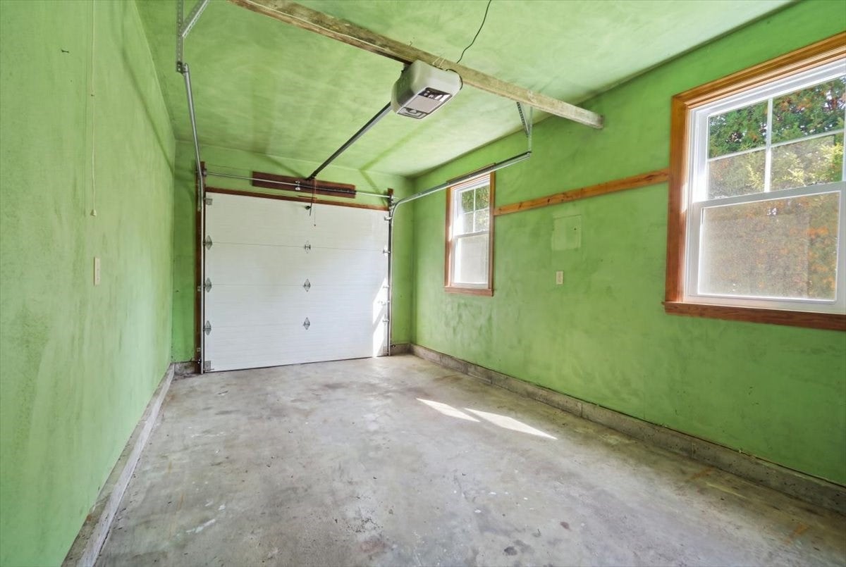 131 Henry St, Uxbridge, MA Photo #34