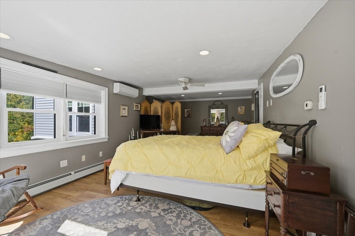 131 Henry St, Uxbridge, MA Photo #22