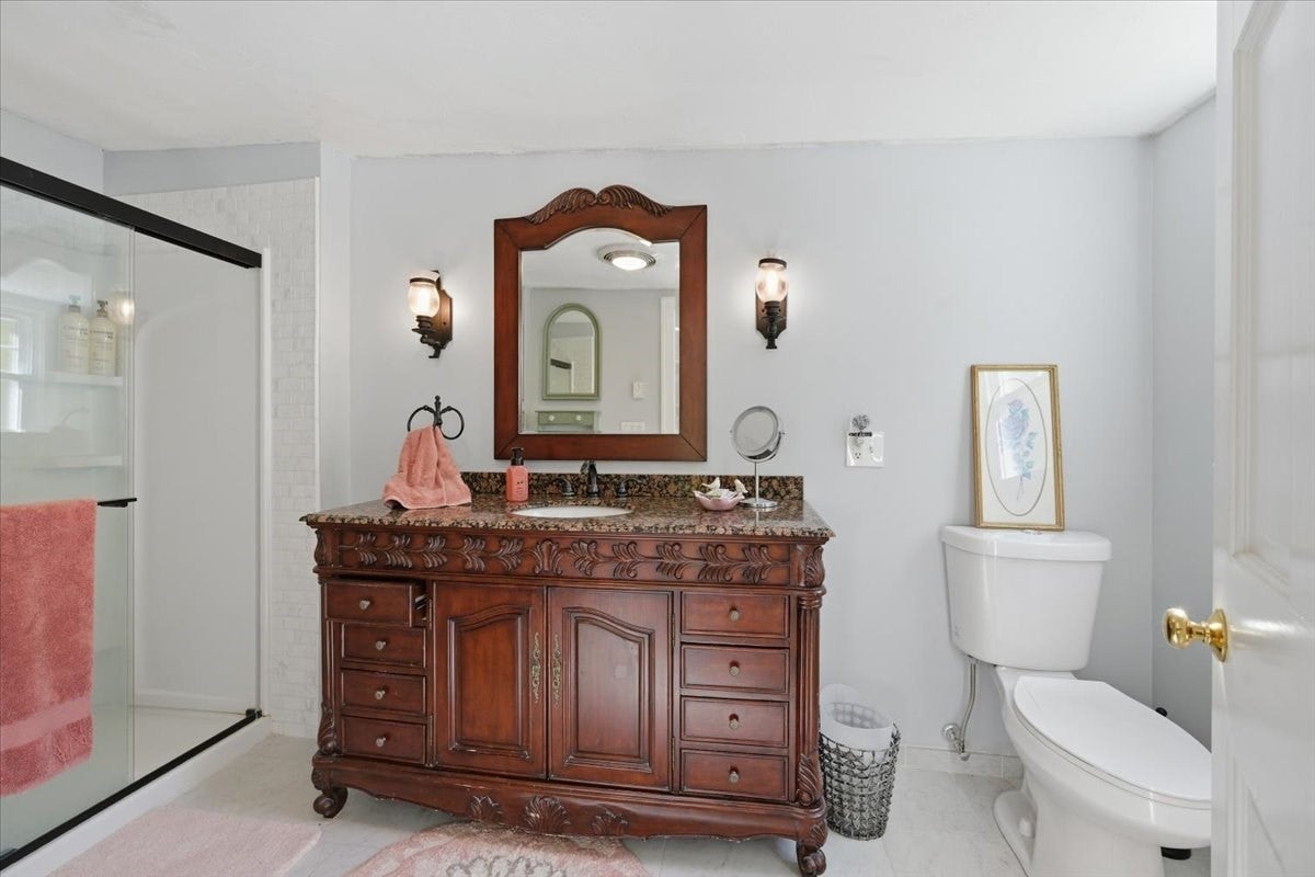 131 Henry St, Uxbridge, MA Photo #23