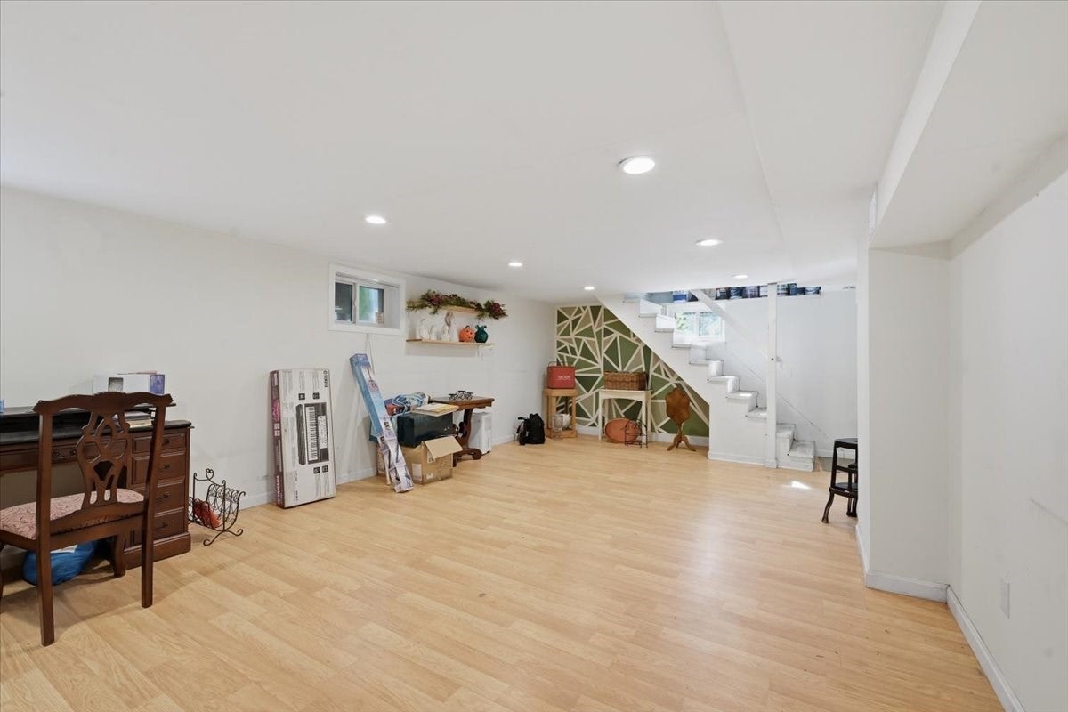 131 Henry St, Uxbridge, MA Photo #30