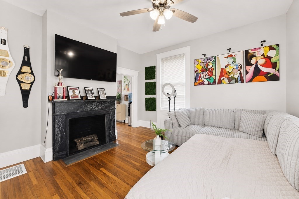 51 Bonney St