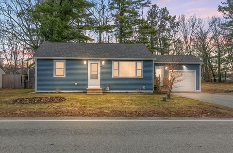 Photo of 18 Old Rd, Plaistow, NH 03865 (MLS # 73493289)