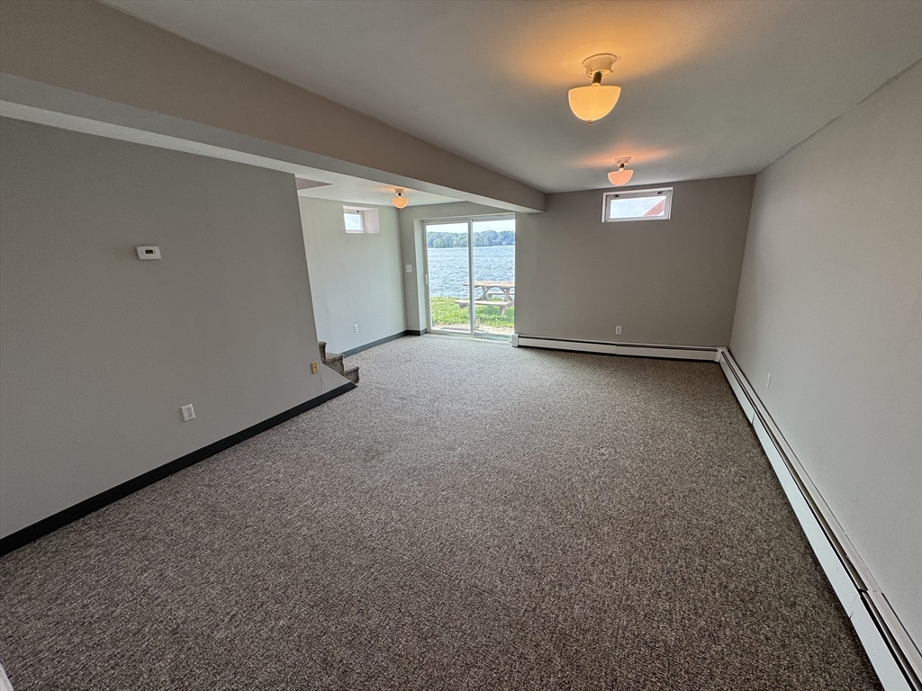 Wrentham, Massachusetts 02093, United States, 1 Bedroom Bedrooms, ,1 BathroomBathrooms,Residential,Active,183174