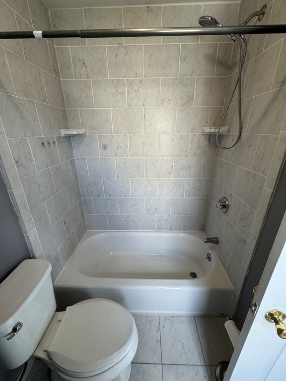 Wrentham, Massachusetts 02093, United States, 1 Bedroom Bedrooms, ,1 BathroomBathrooms,Residential,Active,183174