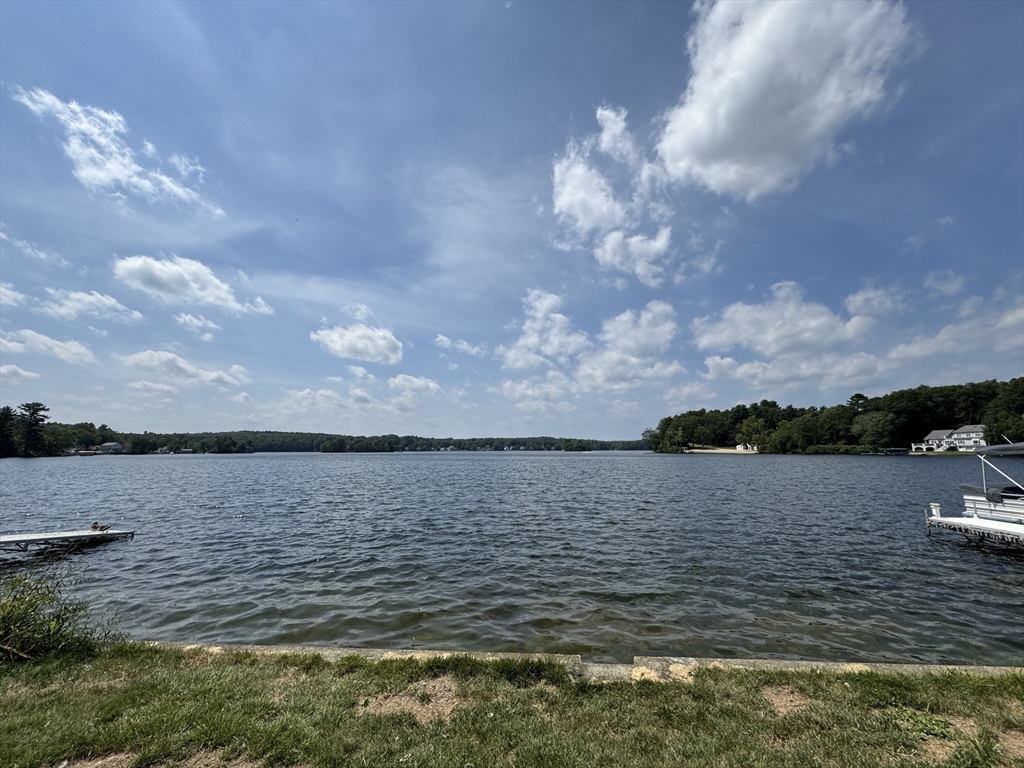 Wrentham, Massachusetts 02093, United States, 1 Bedroom Bedrooms, ,1 BathroomBathrooms,Residential,Active,183174