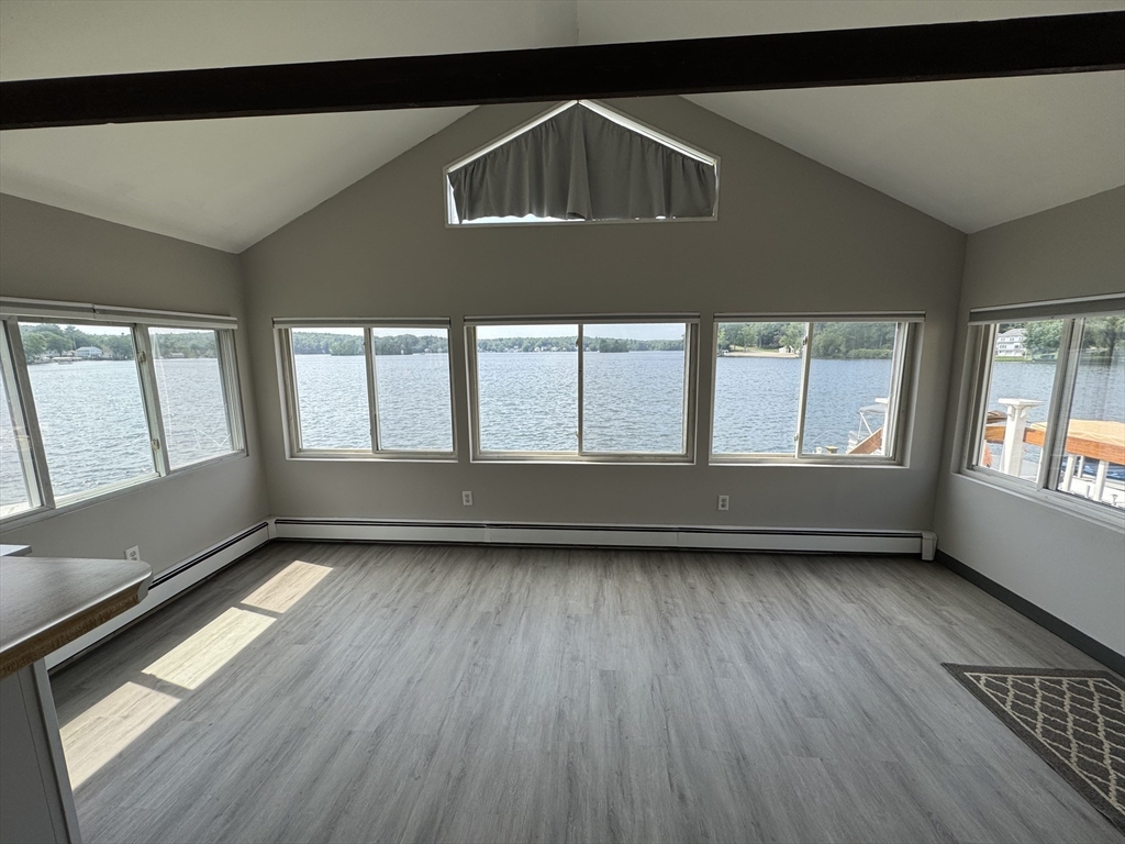 Wrentham, Massachusetts 02093, United States, 1 Bedroom Bedrooms, ,1 BathroomBathrooms,Residential,Active,183174