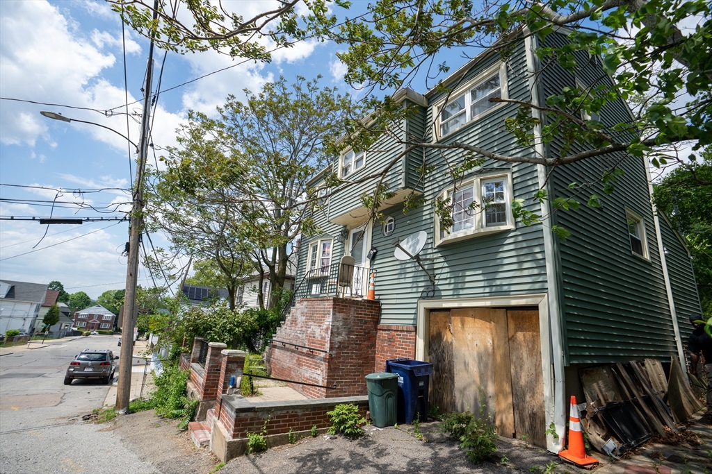 38 Tiverton Road
