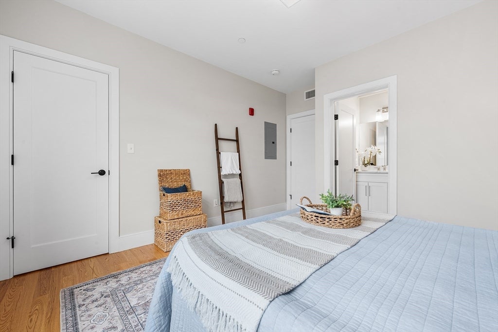 315 College Farm Rd #6, Waltham, MA Photo #11
