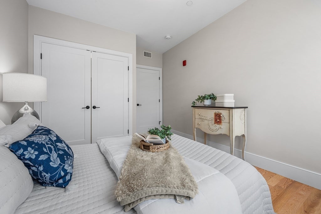 315 College Farm Rd #6, Waltham, MA Photo #14