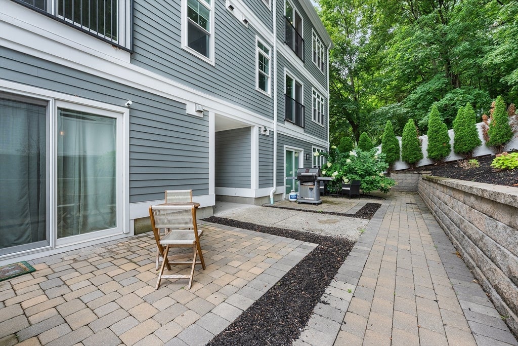 315 College Farm Rd #6, Waltham, MA Photo #16
