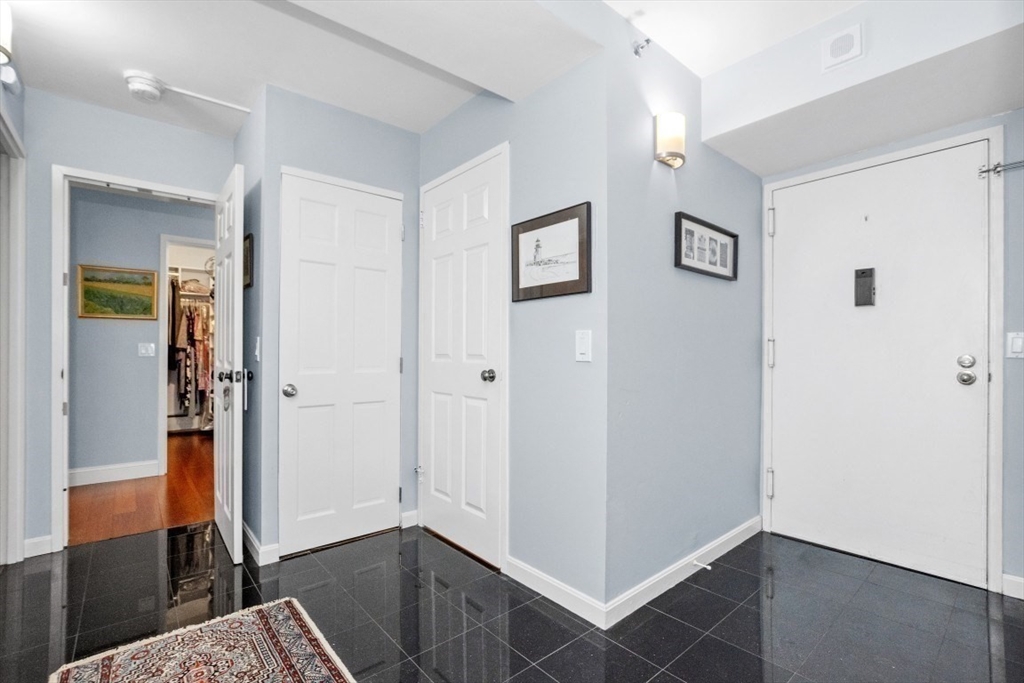 250 Hammond Pond Pkwy 102N