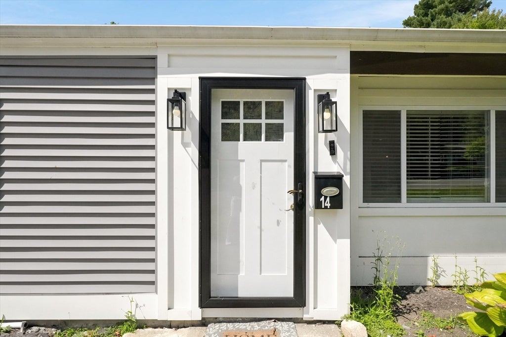 14 Pineview Terrace, Brockton, MA Photo #2