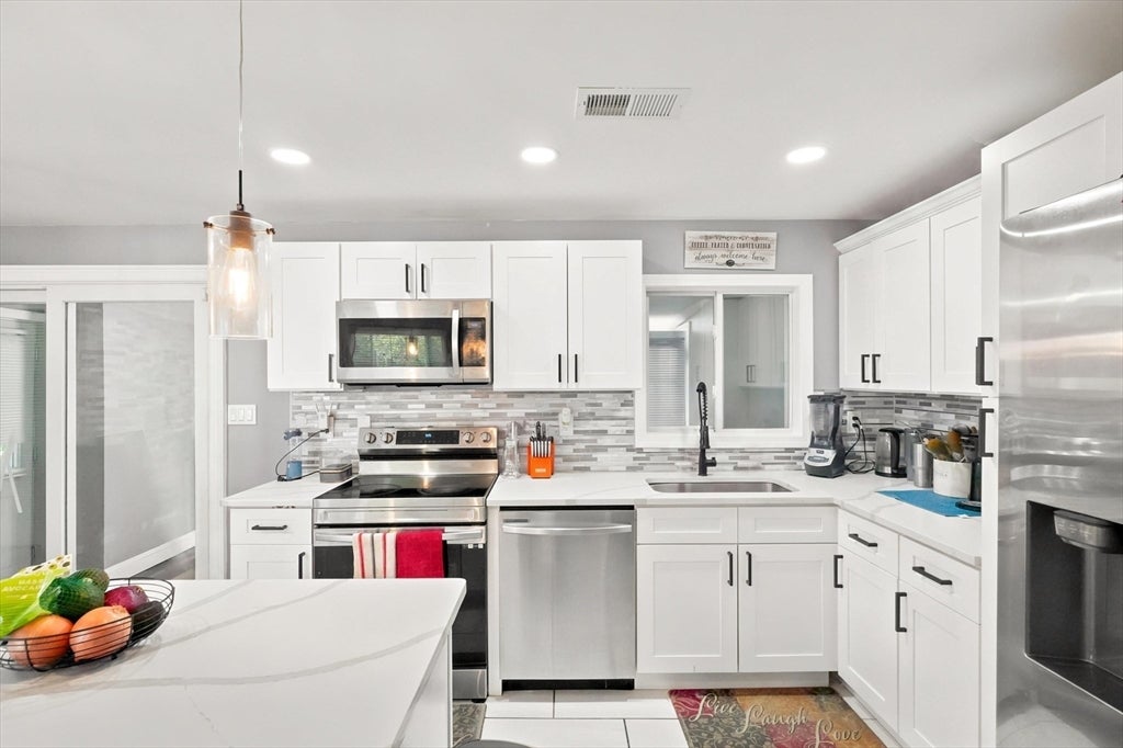 14 Pineview Terrace, Brockton, MA Photo #10