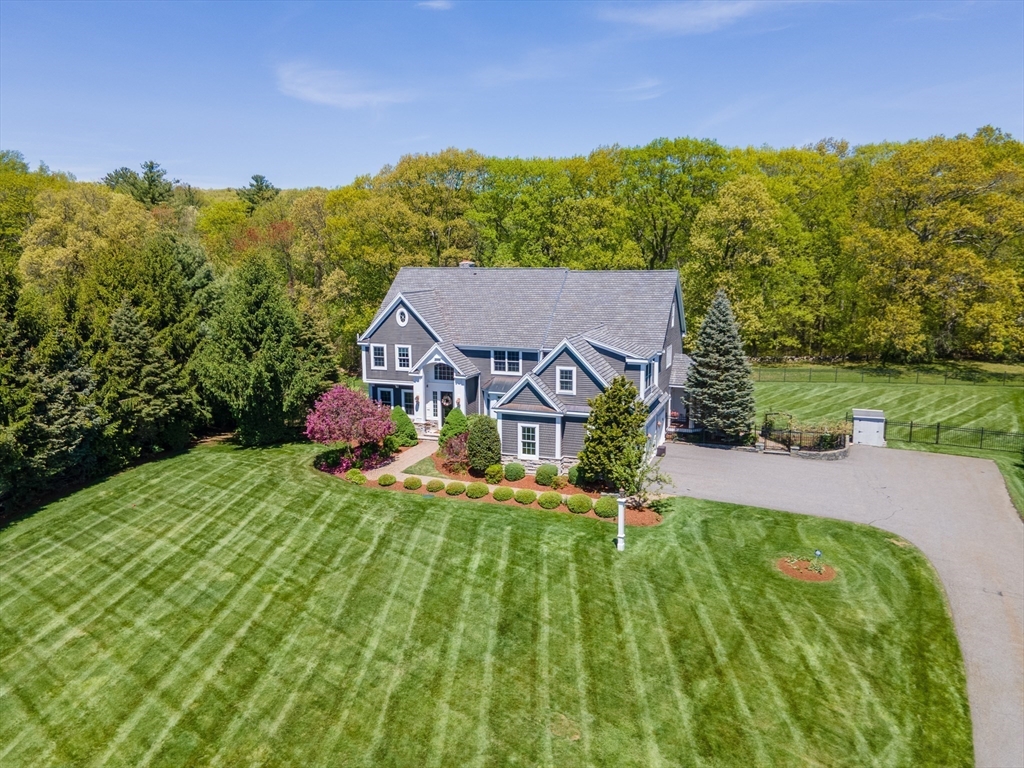 4 Nipmuc Lane