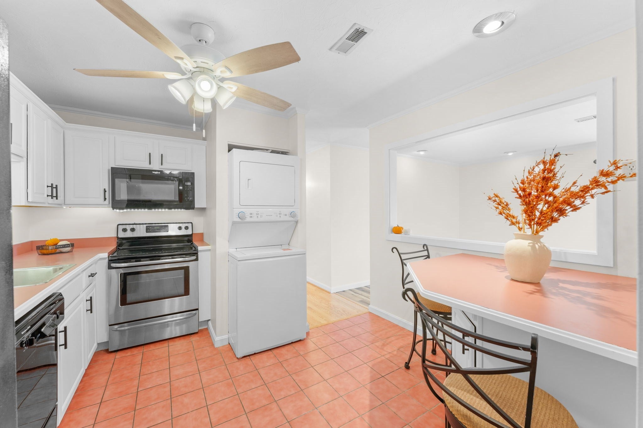 221 Oak St 14-34, Brockton, MA, 221 Oak St 14-34, Brockton, MA Photo #12