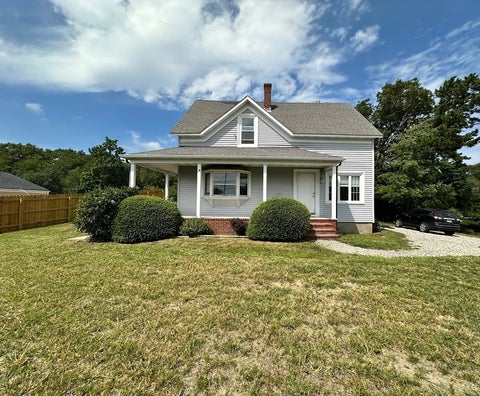 Photo of 202 N Quarry St, Dartmouth, MA 02747 (MLS # 73570553)