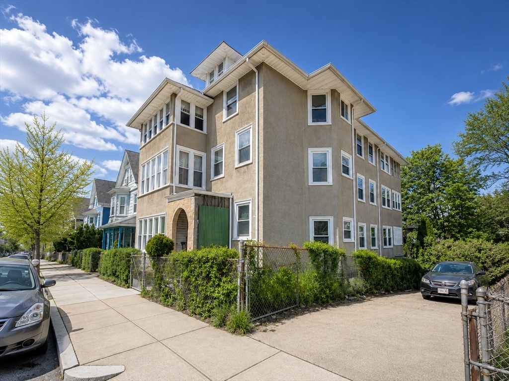36 Wenham St