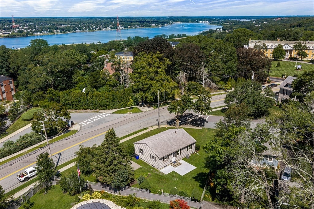 1747 Highland Avenue, Fall River, MA Photo #11