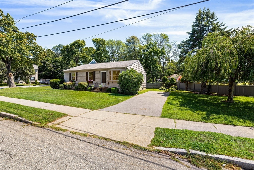 1747 Highland Avenue, Fall River, MA Photo #4