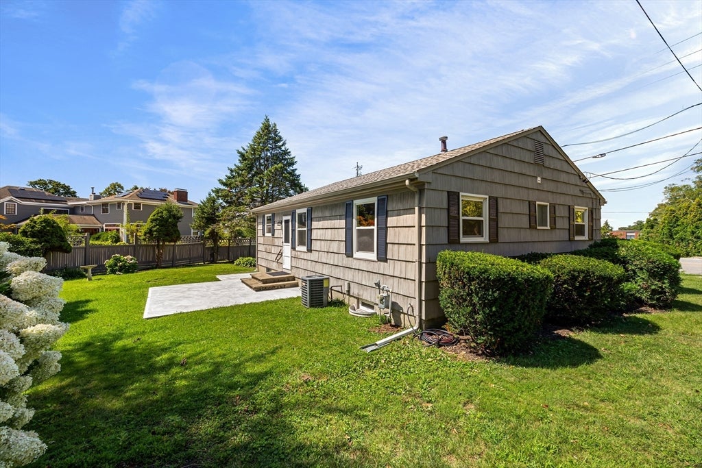 1747 Highland Avenue, Fall River, MA Photo #6